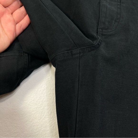 Aritzia TNA Cargo Wide leg Pant Black size 6 Women’s Pant - Picture 4 of 10